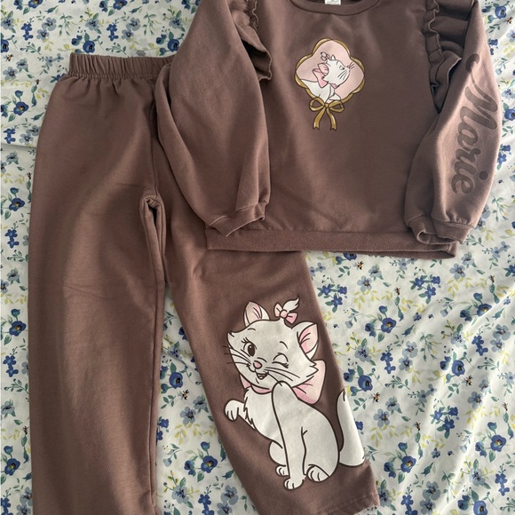 4 Matching bundle sets! - Picture 11 of 16